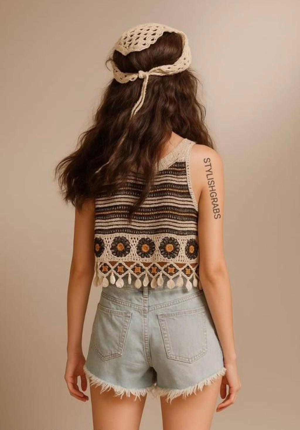 Vintage-Inspired Crochet Tank Top with Pom-Pom Hem