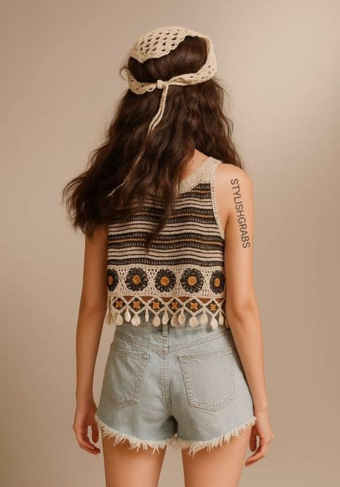 Vintage-Inspired Crochet Tank Top with Pom-Pom Hem