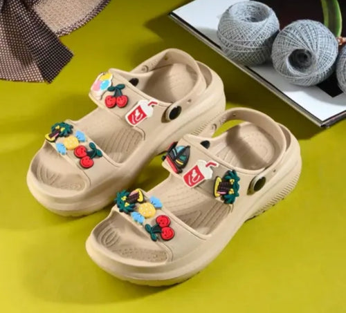 Attractive Lightweight Flip Flop For Woman