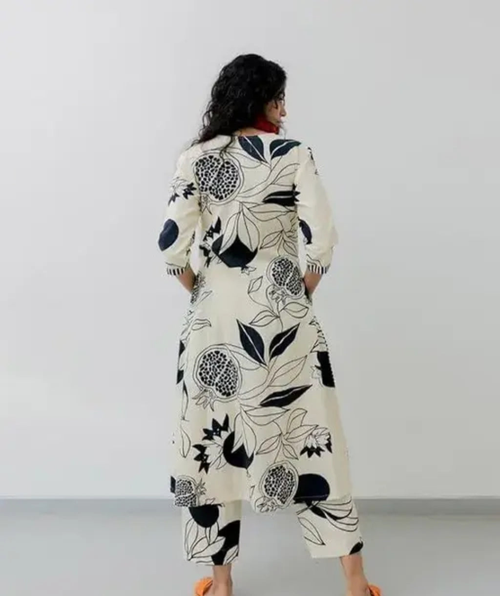 T&T Minimalist Ivory Kurti Set with Bold Black Botanical Print – Contemporary Cotton